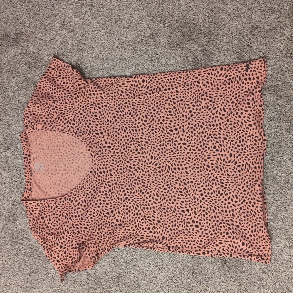 Spotted PINK V-Neck T